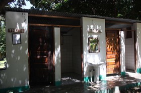 Baobab Beach Lodge & Backpackers