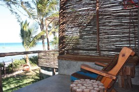 Baobab Beach Lodge & Backpackers