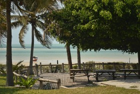 Baobab Beach Lodge & Backpackers