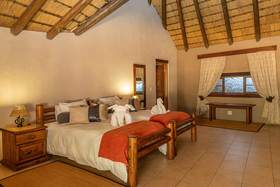 Ondundu Etosha Lodge