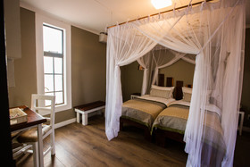 Kalahari Anib Lodge