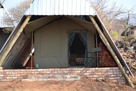 Tana Safaris Bush Camp