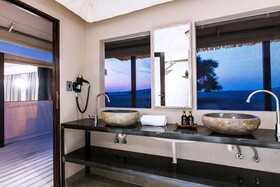 Dead Valley Lodge