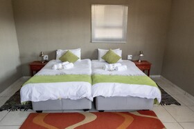 Ripley's Self-Catering Camp Windhoek