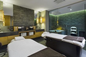 Hotel Chateau Royal Beach Resort & Spa