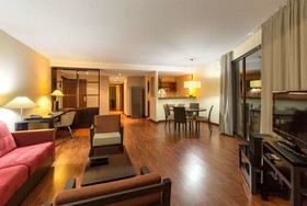 Ramada Hotel & Suites by Wyndham Noumea
