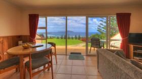 Islander Lodge Apartments