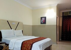 Joy House Hotel & Suites