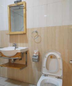 Joy House Hotel & Suites