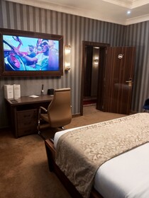 No 1 Hotel