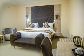 Spring Hotels