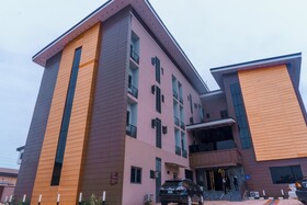 Rolarz Premium Hotel & Suites