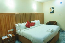 Rolarz Premium Hotel & Suites