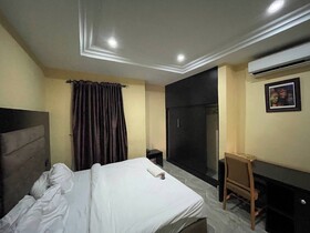 Suite 104