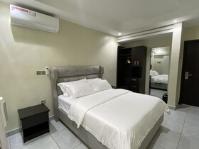 Emmaag Hotel