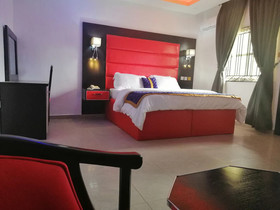 Chalon Suites