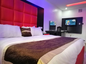 Chalon Suites