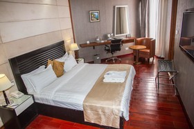 Airport Golden Tulip Hotel