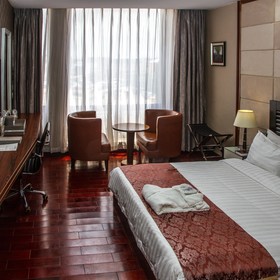 Airport Golden Tulip Hotel