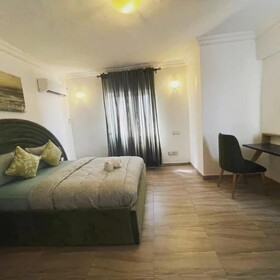 Granville Penthouse Apartments