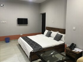 Royal continental Suites And Apartments