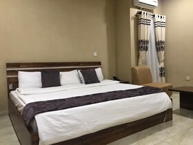 Royal continental Suites And Apartments