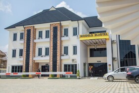 Modelo Hotel