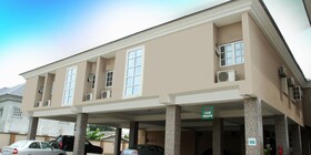 De Castle Luxury Home