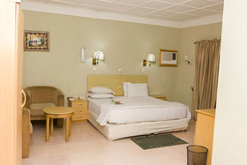 Eemjm Hotels And Suites