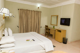 Eemjm Hotels And Suites