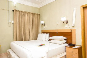 Eemjm Hotels And Suites
