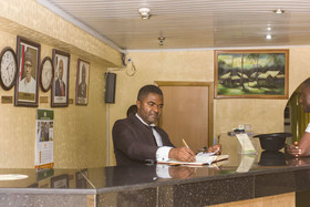 Eemjm Hotels And Suites