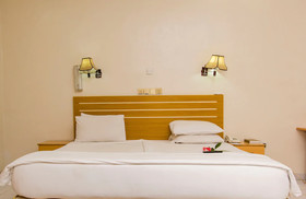 Eemjm Hotels And Suites