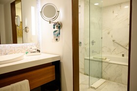 InterContinental Real Managua at Metrocentro Mall