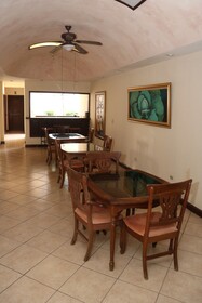 Nesthost Hotel Los Robles