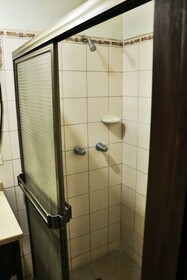 Nesthost Hotel Los Robles