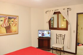 Nesthost Hotel Los Robles