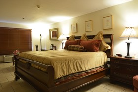Seminole Plaza Hotel