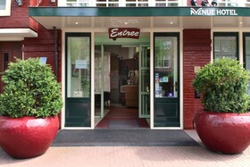 Avenue Hotel