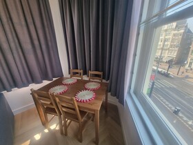 Avenue Hotel
