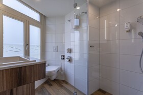 Avenue Hotel
