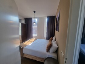 Avenue Hotel