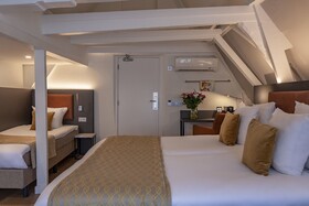 Avenue Hotel