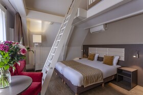 Avenue Hotel