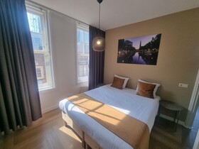 Avenue Hotel
