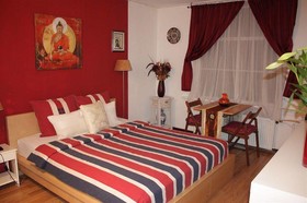 Bayan Bed & Breakfast