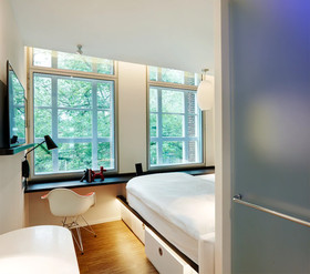 citizenM Amsterdam Amstel Hotel