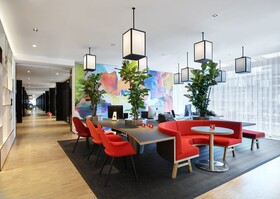citizenM Amsterdam Schiphol Airport