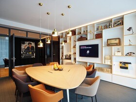 citizenM Amsterdam Schiphol Airport