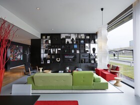 citizenM Amsterdam Schiphol Airport